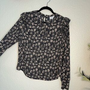 Evereve Happy Blouses Medium Long Sleeve Black and White Floral